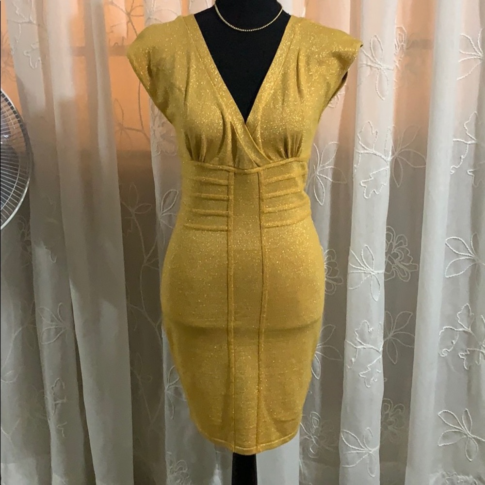 Dress - Picture 2 of 6